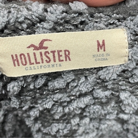 Hollister Women’s SZ M Fuzzy Soft Gray Glitter Thread Sweater - Picture 10 of 11